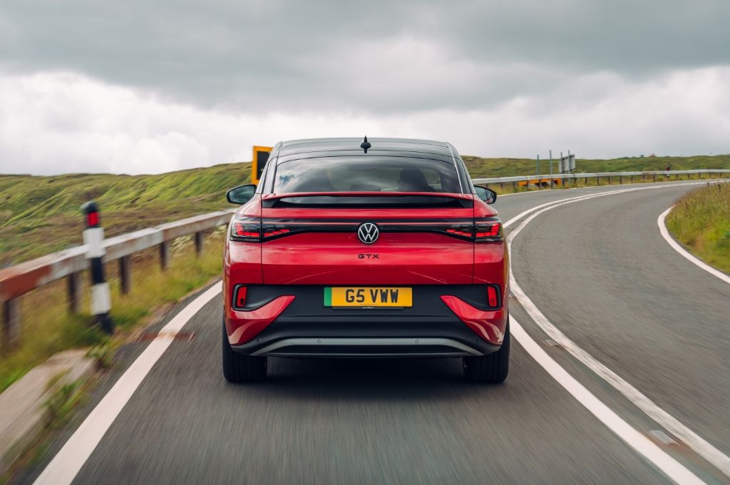 Volkswagen ID5 Review & Buying Guide 2024 | Electrifying