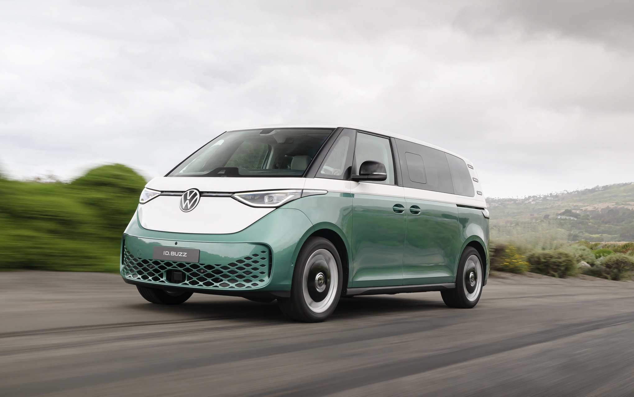 Volkswagen ID.Buzz LWB 7-Seater Preview and Buyers Guide 2023 ...