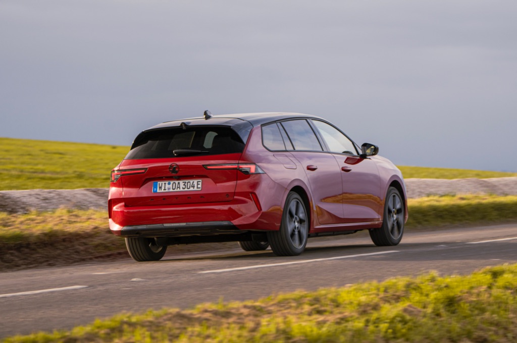 astra sports tourer electric